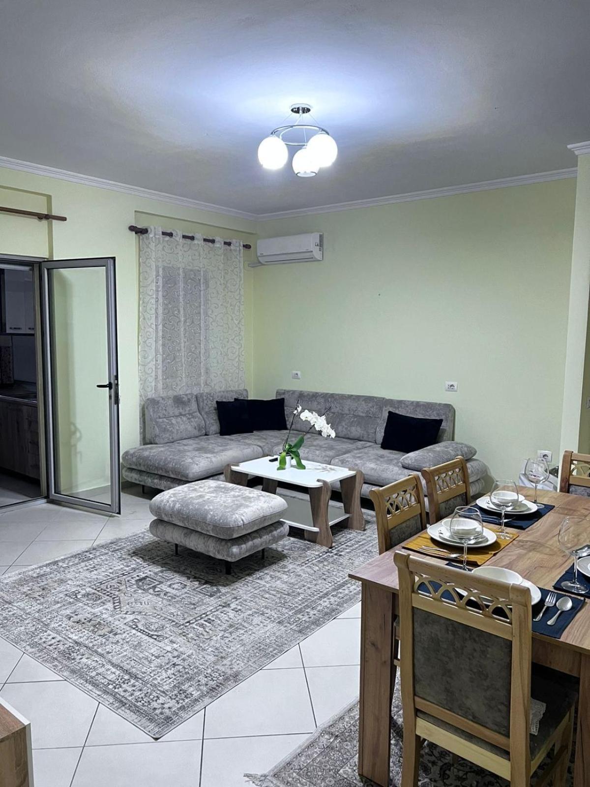 New Baazar Terrace Apartment تيرانا المظهر الخارجي الصورة
